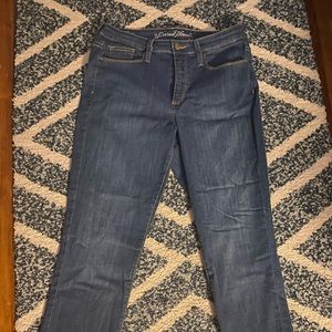 Womens size 10 high rise - skinny jeans